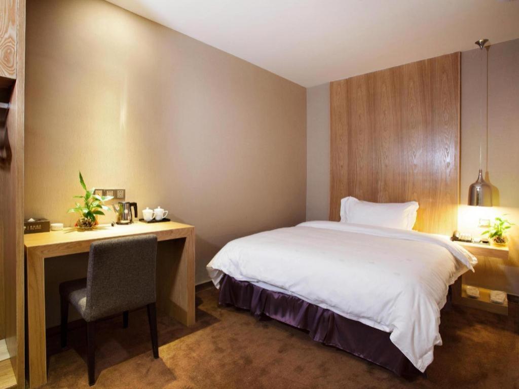 The Art Hotel Sencsen Kültér fotó
