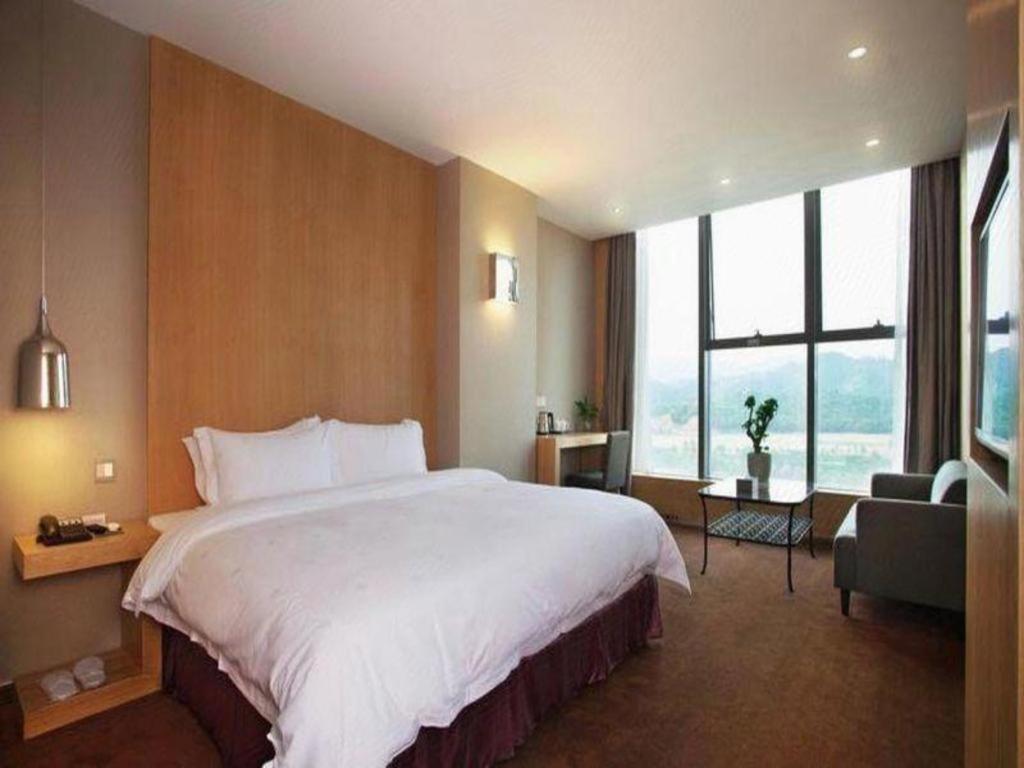 The Art Hotel Sencsen Kültér fotó