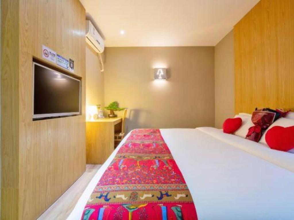 The Art Hotel Sencsen Kültér fotó