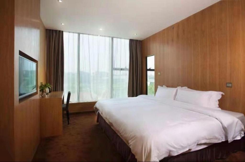 The Art Hotel Sencsen Kültér fotó