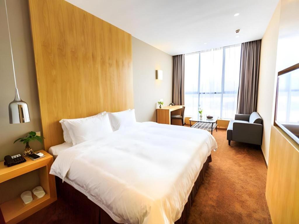 The Art Hotel Sencsen Kültér fotó