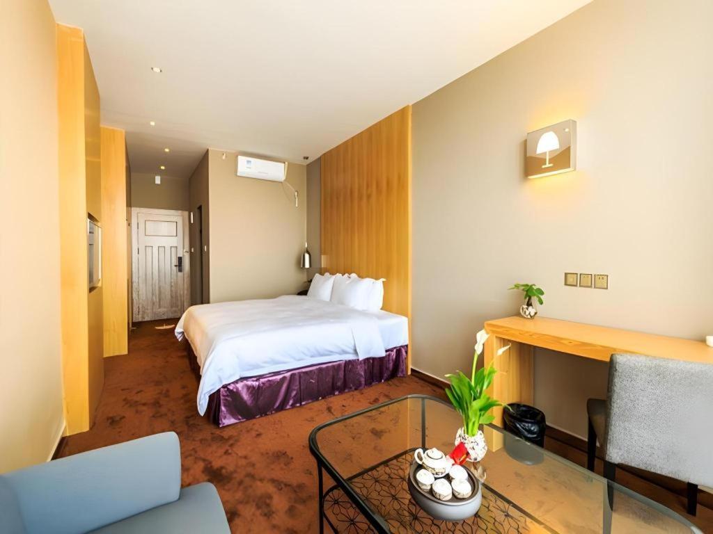 The Art Hotel Sencsen Kültér fotó