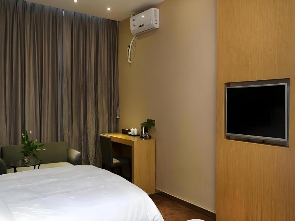The Art Hotel Sencsen Kültér fotó