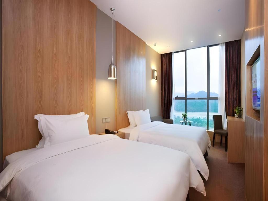 The Art Hotel Sencsen Kültér fotó