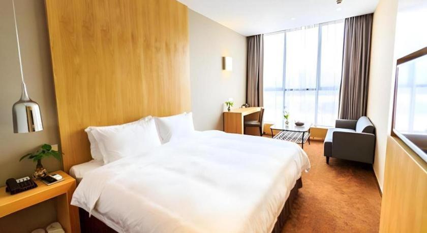 The Art Hotel Sencsen Kültér fotó